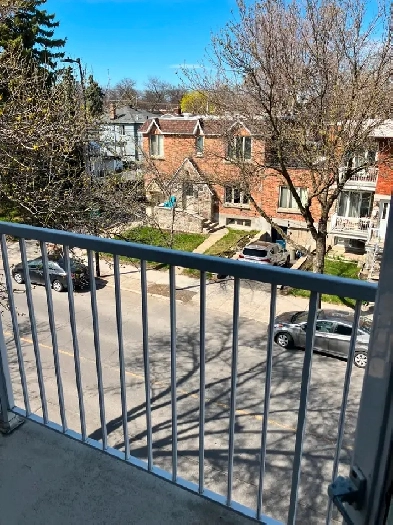 Grand 5 1/2 rue Desormeaux Image# 1