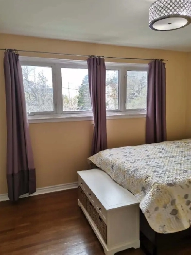 North York One Master bedroom rent to female Image# 4