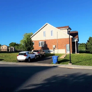 Beautiful 2 Bedroom Basement Apt For Rent In Aylmer- Very Clean Image# 4