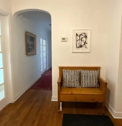 Grande chambre meublée à louer Image# 1