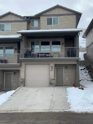 3 Beds 2.5 Baths - Townhouse Image# 6