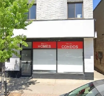 Office space for rent with storefront on Lakeshore & Hwy 10. Image# 1