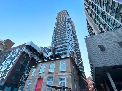 DT Toronto 2Bed 2Bath w/den Condo For Rent w/ heat included Image# 10