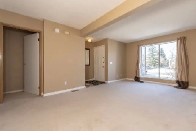 3 bedroom house with 2 car garage Image# 5