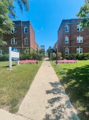 485-487 Duplex Ave | Studio & 1 Bath Apartment | Limited time $ Image# 5