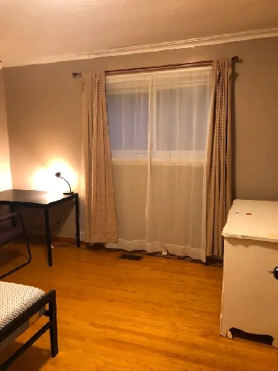 Main Floor Furnished Room for Rent at Bellamy Rd  n Lawrence Ave Image# 3