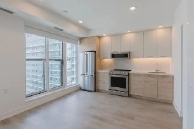 1 Bedroom Suite at Yonge and Eglinton Image# 5