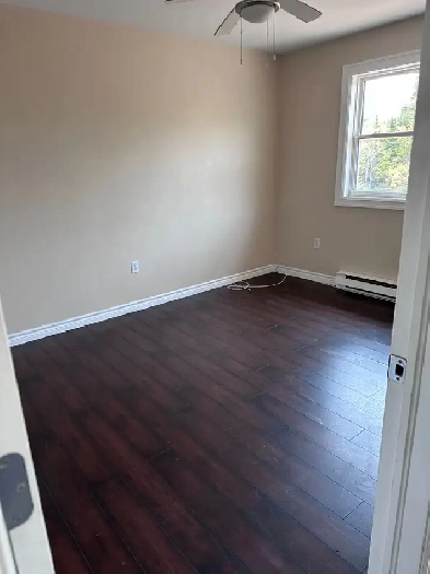 Large 3 Bedroom 1 Bath- Timberlea- Bus route Image# 1