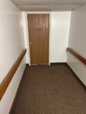 SENIORS ONLY! 60  building! 1-bedroom unit available NOW! Image# 8