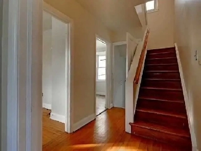 ROOM FOR RENT IN BURLINGTON Image# 1