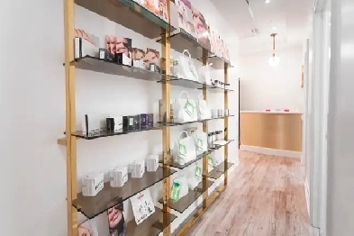 Aesthetician Room for flexible rent daily/ monthly (furnished) Image# 4
