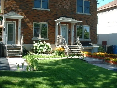 Métro Longueuil __ Colocation __ Propre et Paisible Image# 1