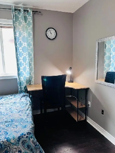 Furnish Room, Queen Size Bed, Attach Bath $700 Erin Mill Towown Image# 6