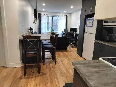 Appartement à louer. 3/2 Image# 1