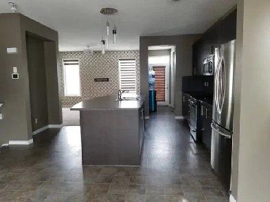 House for rent in Cityscape 3 bed rooms and 2.5 bathroom Image# 8