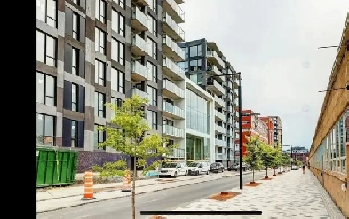 Spacious and luxurious 3.5 in Griffintown with parking Image# 8