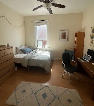 Room for rent. $860/month. Next to Lansdowne Station. Image# 5