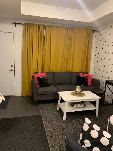 ROOM FOR RENT NEAR SHERIDAN COLLEGE FOR GIRLS ONLY IN SHARING. Image# 10