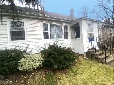Hamilton 5 1 Bdrms upper Unit Near McMaster University For Rent Image# 3