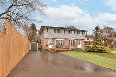 Move-In Ready Gem at 122 Breckenridge Dr! Image# 1