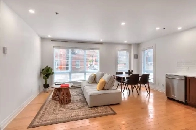 Bright 2BR Corner Condo   Parking in Point St-Charles! Image# 5