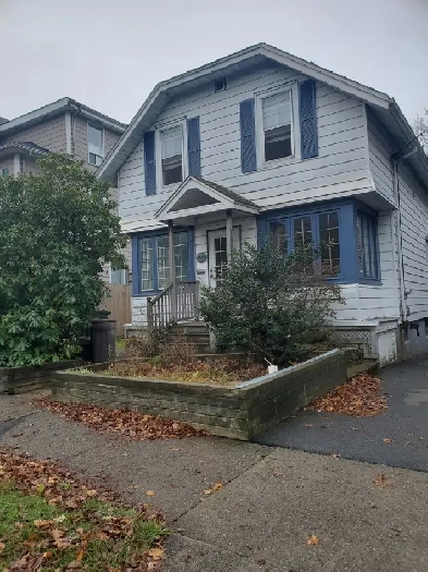 3 Bedroom House on Sherwood close to Mumford Image# 1