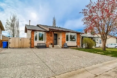 Great Home in RANCHLANDS Image# 7