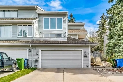 GREAT Home in Edgemont backing onto GREEN space Image# 10