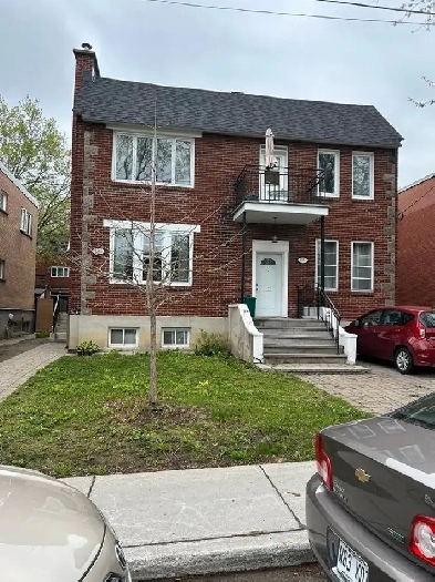 Monkland Village - Huge Lower Duplex for Rent July 1 Image# 17