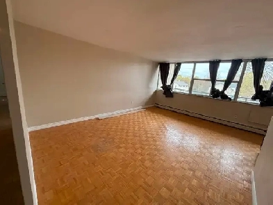 1 Bedroom Apartment Available at Queen's Blvd & Belmont Image# 1