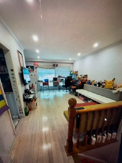 Room for rent (Nepali roommate) Image# 2