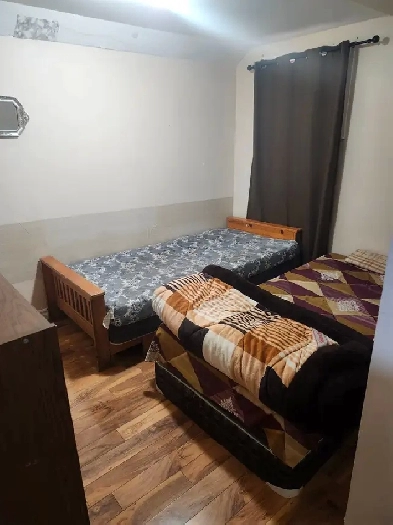 1 Room available in sharing for girl in Malton Image# 1