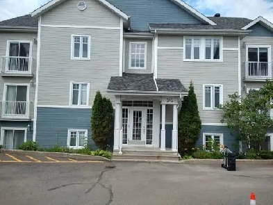 Très grand condo à louer à Prévost Image# 14