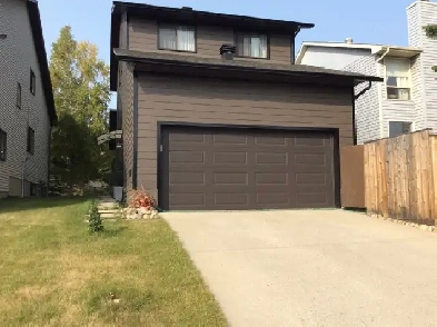 Double Garage for rent in Edgemont (available June 1) Image# 1
