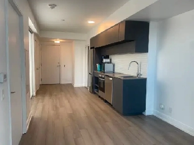 One bed One den Condo for rent Image# 9