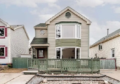 Village on the Lake 3 Bed 1.5 Bath House For Rent Sherwood Park Image# 1
