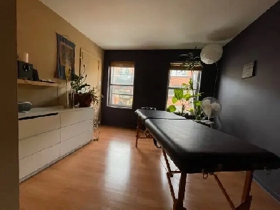Local de massotherapie/medecine douce à partager Centre-sud Mtl Image# 2