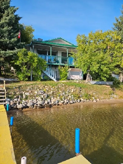 Cottage at Crystal Lake for sale Image# 7
