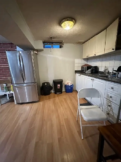 Spacious 2 Bedroom Basement For Rent! Image# 5