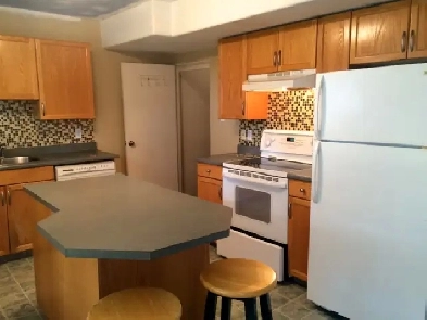 Mountview Townhouse 3BR, playground, golf course Image# 2