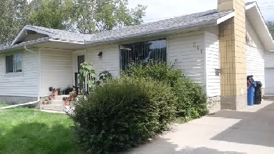 2 Bedroom and a Den Legal Basement for Rent in Dalhousie, NW Image# 4