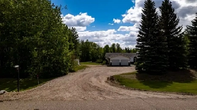 Gorgeous Acreage Located Minutes South Of Sherwood Park Image# 10