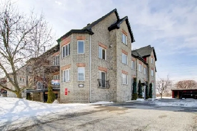 Condo 5 ½ entièrement rénové / Fully Renovated 3-Bedroom Condo Image# 7