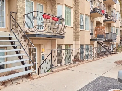 3 1/2 Renovated Condo - Downtown Montreal /1 Bedroom/1 Bath Image# 1