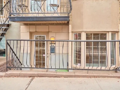 3 1/2 Renovated Condo - Downtown Montreal /1 Bedroom/1 Bath Image# 1