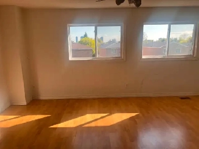 Master bedroom with private bathroom Mavis Rd & Eglinton Ave Image# 1