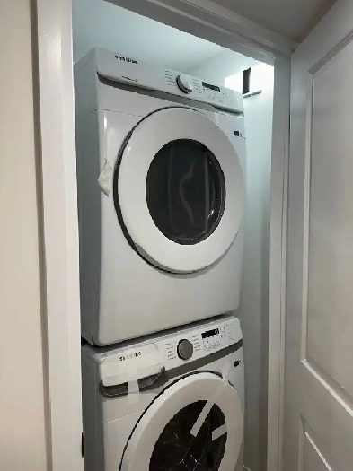 Amazing Walkout Legal Basement for Rent!! Image# 1