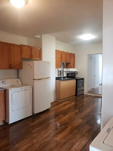 bright and spacious 2 bedroom for rent in the junction area Image# 7