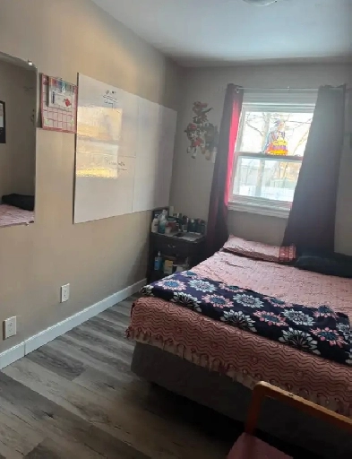 Sublet : Fully Furnished Room near UoM Image# 1