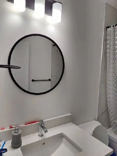 3 Bed 2 Bath Main Floor | Fully Furnished House for Rent Image# 14